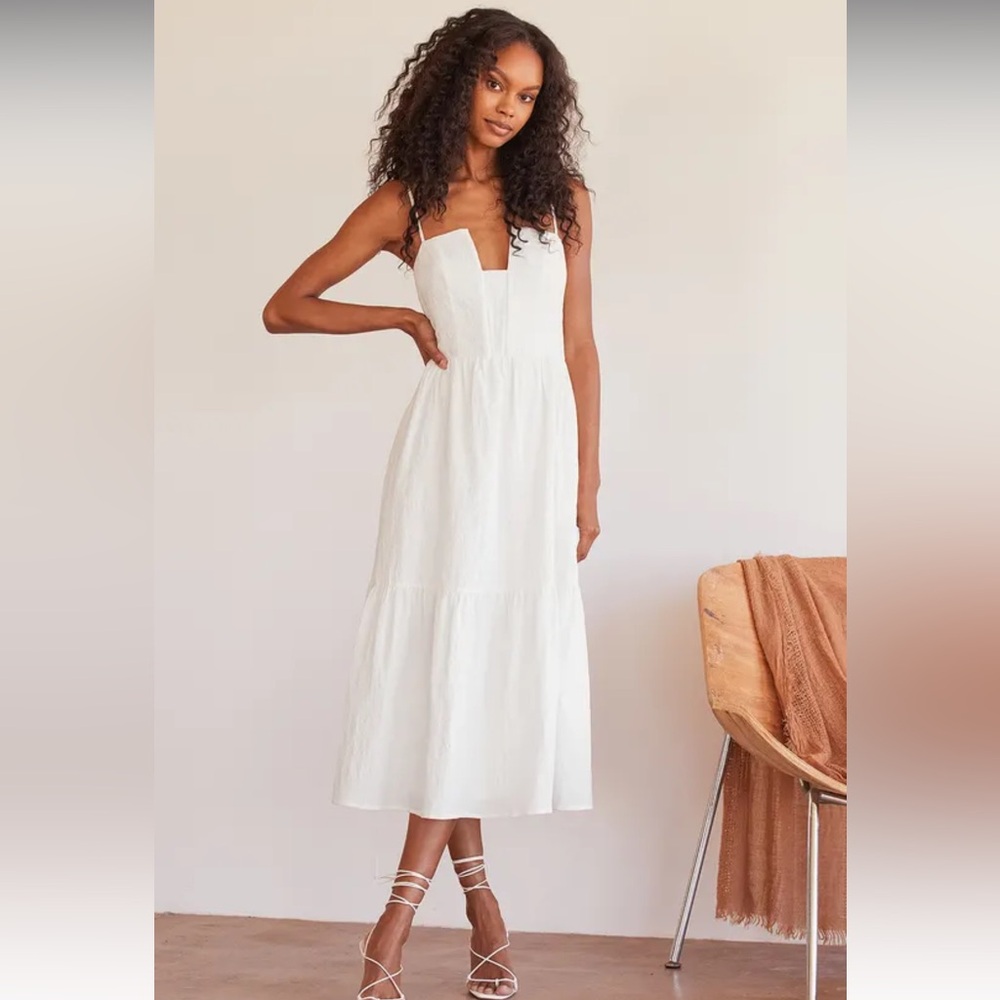 Lulus NWT Simplicity and Sweetness White Sleeveless Tiered Midi Dress